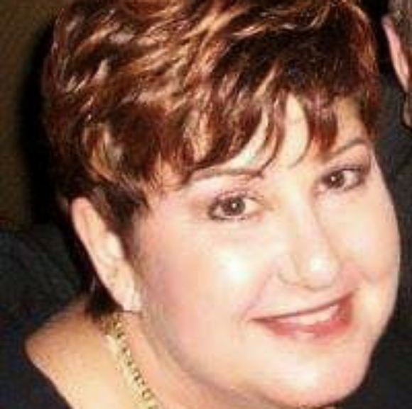 Meet your Posher, Patty - Picture 2 of 4